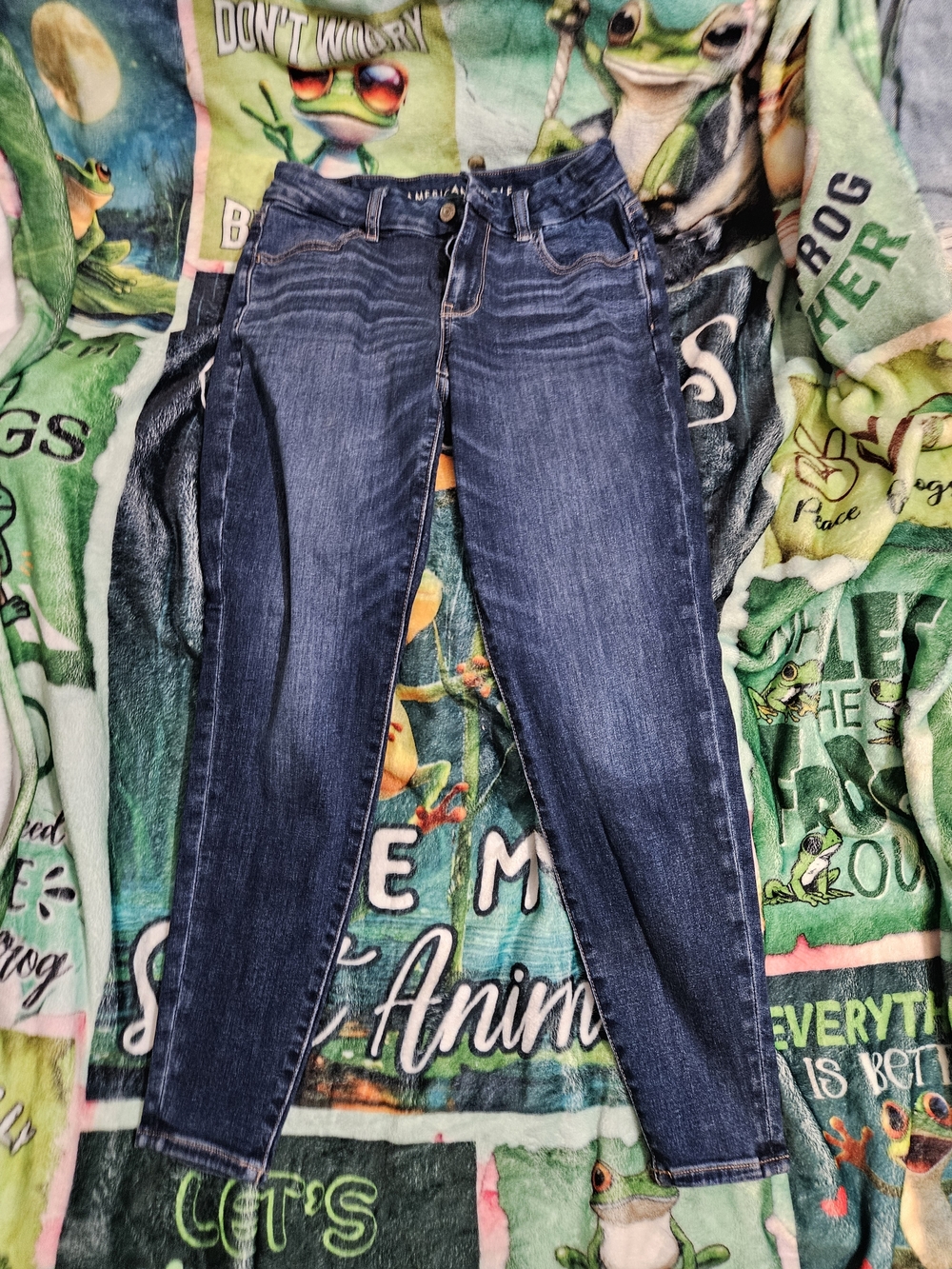 American Eagle Outfitters Women’s Blue Washed Jeans - Classic Denim - Picture 8 of 10